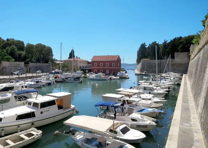 Nika-1 By Interhome דירה